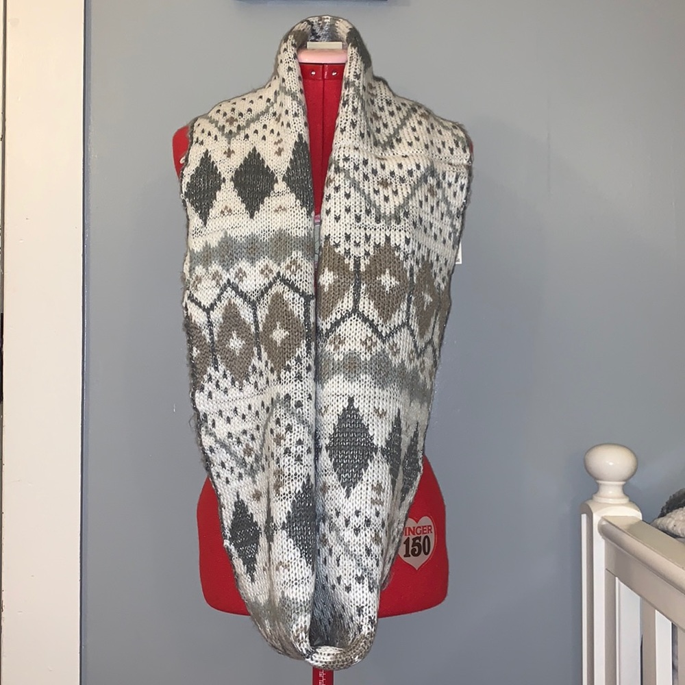 Aeropostale Knit Infinity Scarf